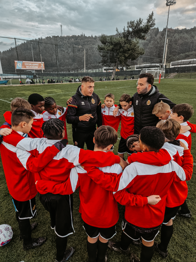 Trainers voetbalstages bij KV Mechelen